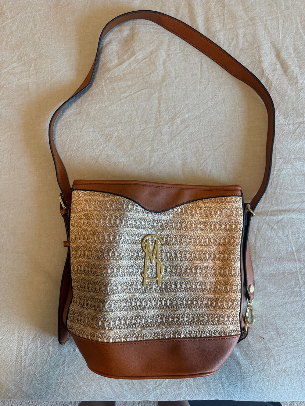 Steve Madden Tan and Cream Woven Shoulder Bag with Gold Logo
